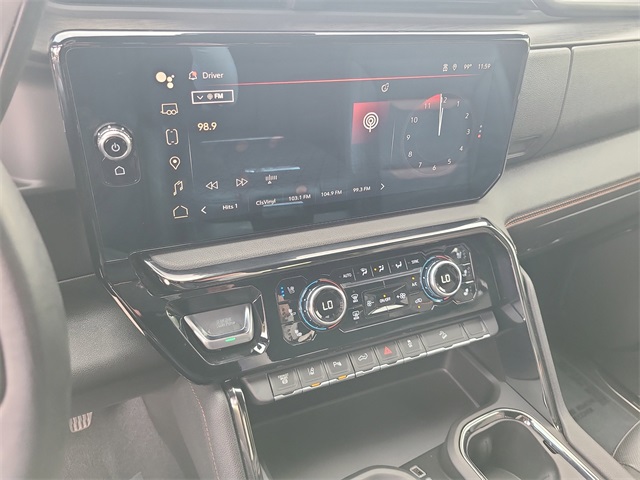 2024 GMC Sierra 2500HD AT4 Image 23 of 32