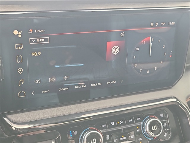 2024 GMC Sierra 2500HD AT4 Image 21 of 32