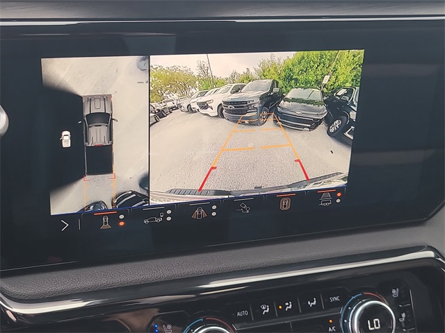 2024 GMC Sierra 2500HD AT4 Image 22 of 32