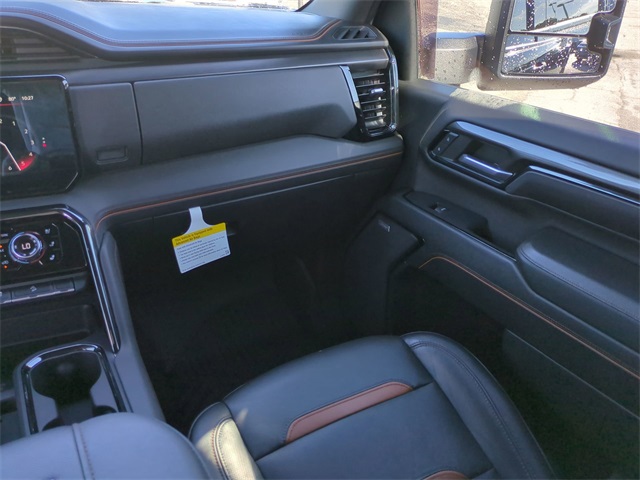 2024 GMC Sierra 2500HD AT4 Image 13 of 34
