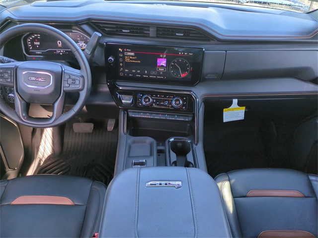 2024 GMC Sierra 2500HD AT4 Image 15 of 34