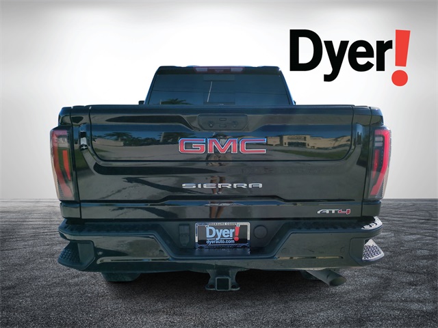 2024 GMC Sierra 2500HD AT4 Image 6 of 34