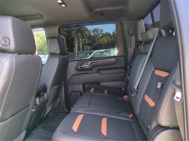 2024 GMC Sierra 2500HD AT4 Image 12 of 34