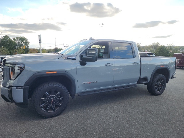 2024 GMC Sierra 2500HD AT4 Image 1 of 11