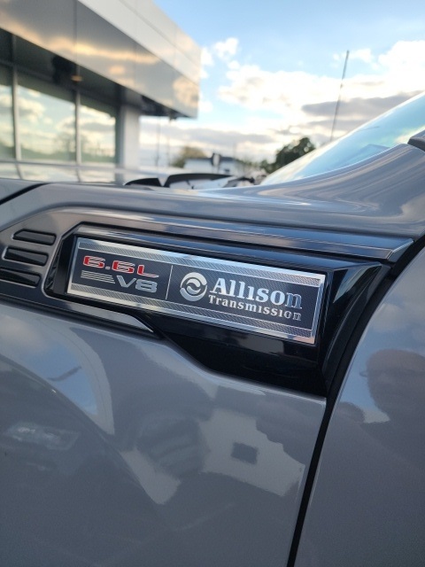 2024 GMC Sierra 2500HD AT4 Image 10 of 11