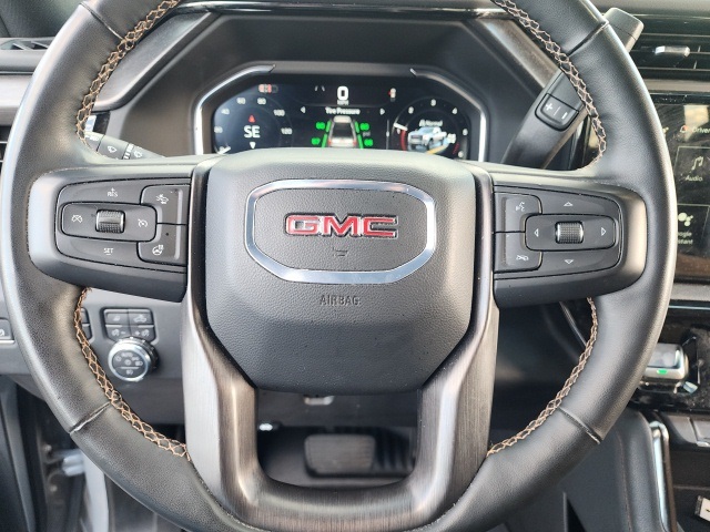 2024 GMC Sierra 2500HD AT4 Image 6 of 11