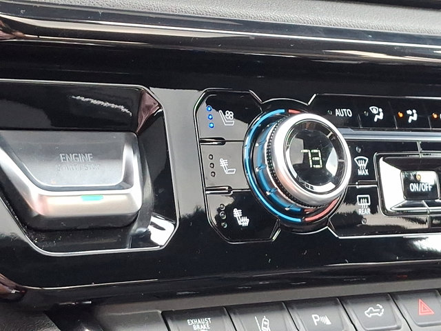 2024 GMC Sierra 2500HD AT4 Image 21 of 33