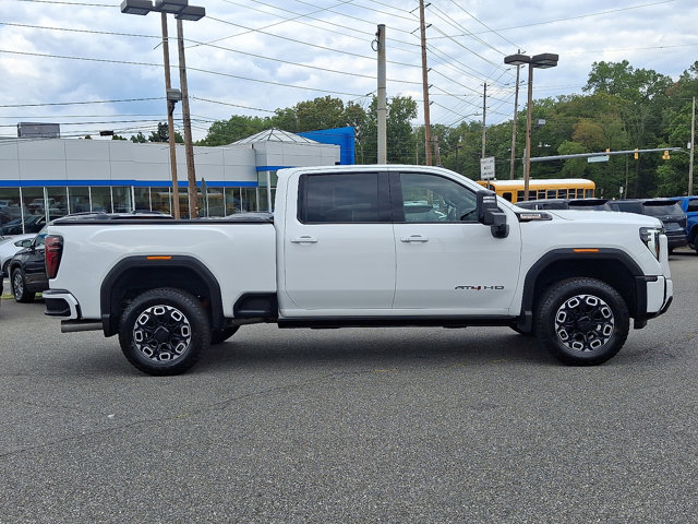 2024 GMC Sierra 2500HD AT4 Image 4 of 33