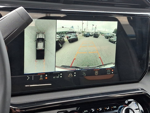 2024 GMC Sierra 2500HD AT4 Image 19 of 33