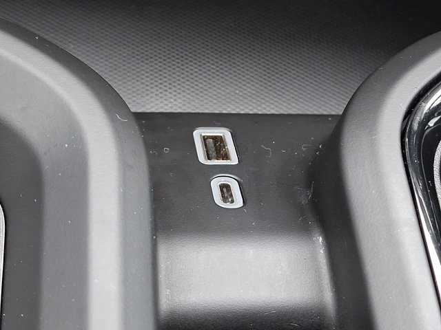 2024 GMC Sierra 2500HD AT4 Image 25 of 33