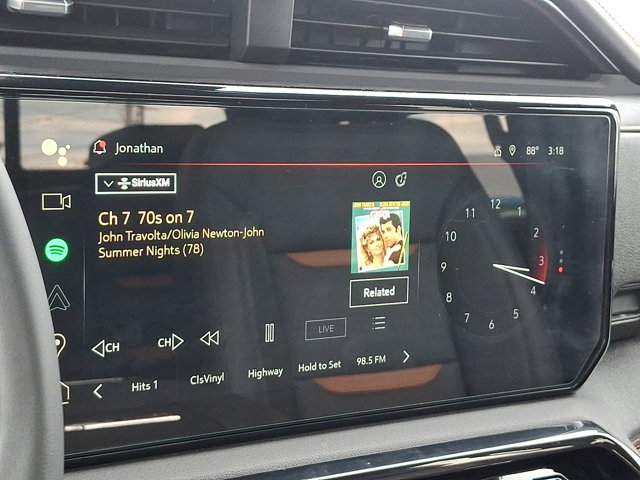 2024 GMC Sierra 2500HD AT4 Image 18 of 33