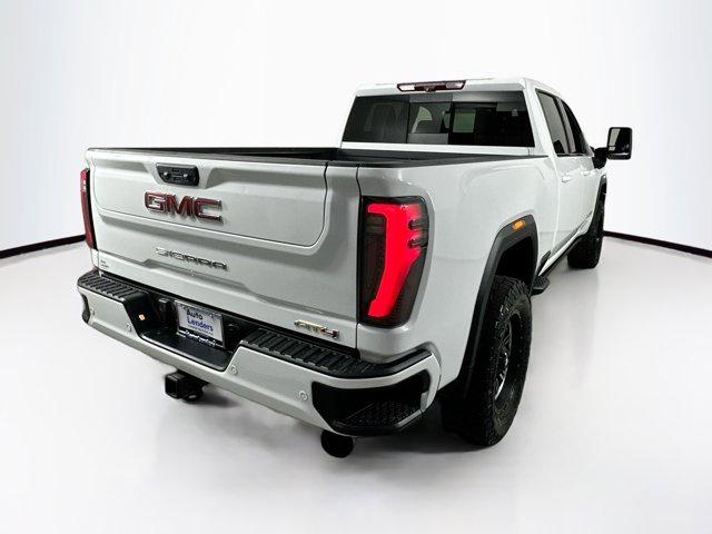 2024 GMC Sierra 2500HD AT4 Image 4 of 31