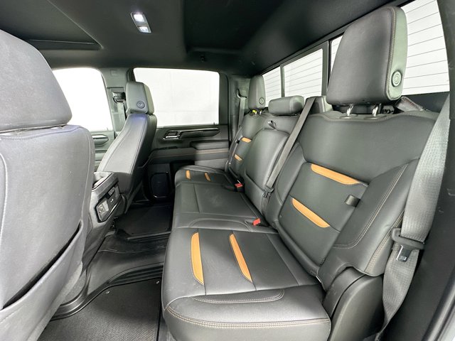 2024 GMC Sierra 2500HD AT4 Image 12 of 31