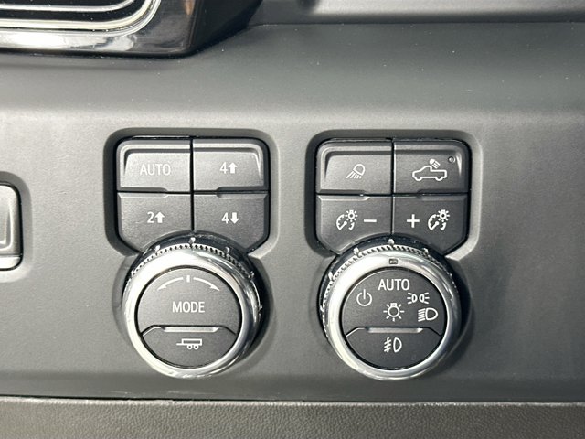 2024 GMC Sierra 2500HD AT4 Image 24 of 31