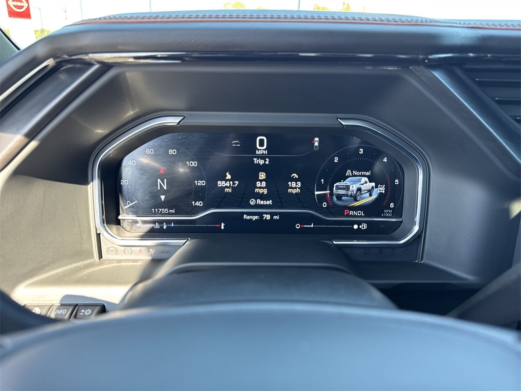 2024 GMC Sierra 2500HD AT4 Image 19 of 27