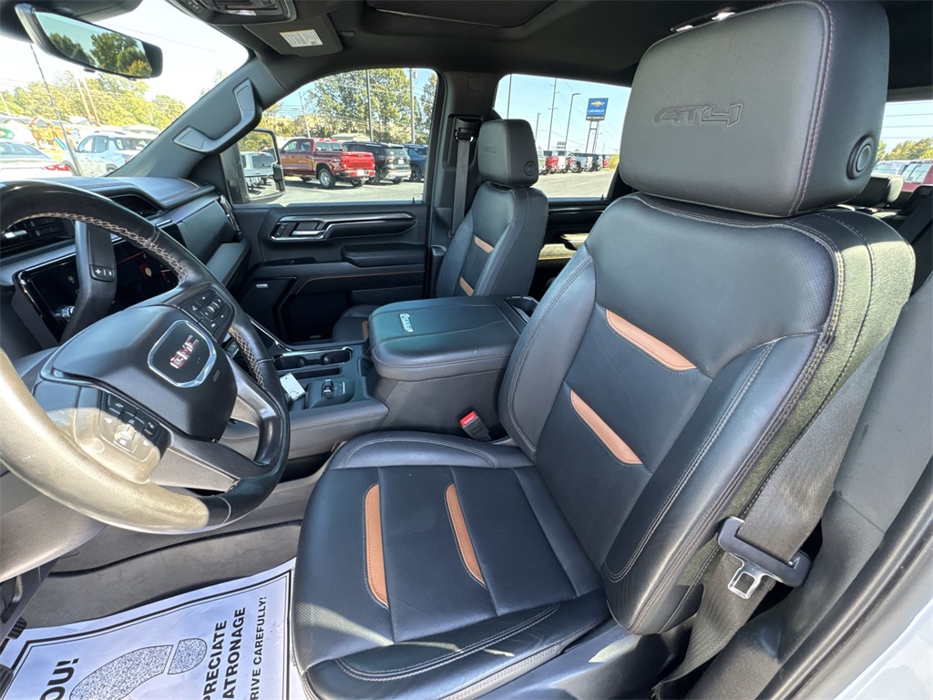2024 GMC Sierra 2500HD AT4 Image 14 of 27