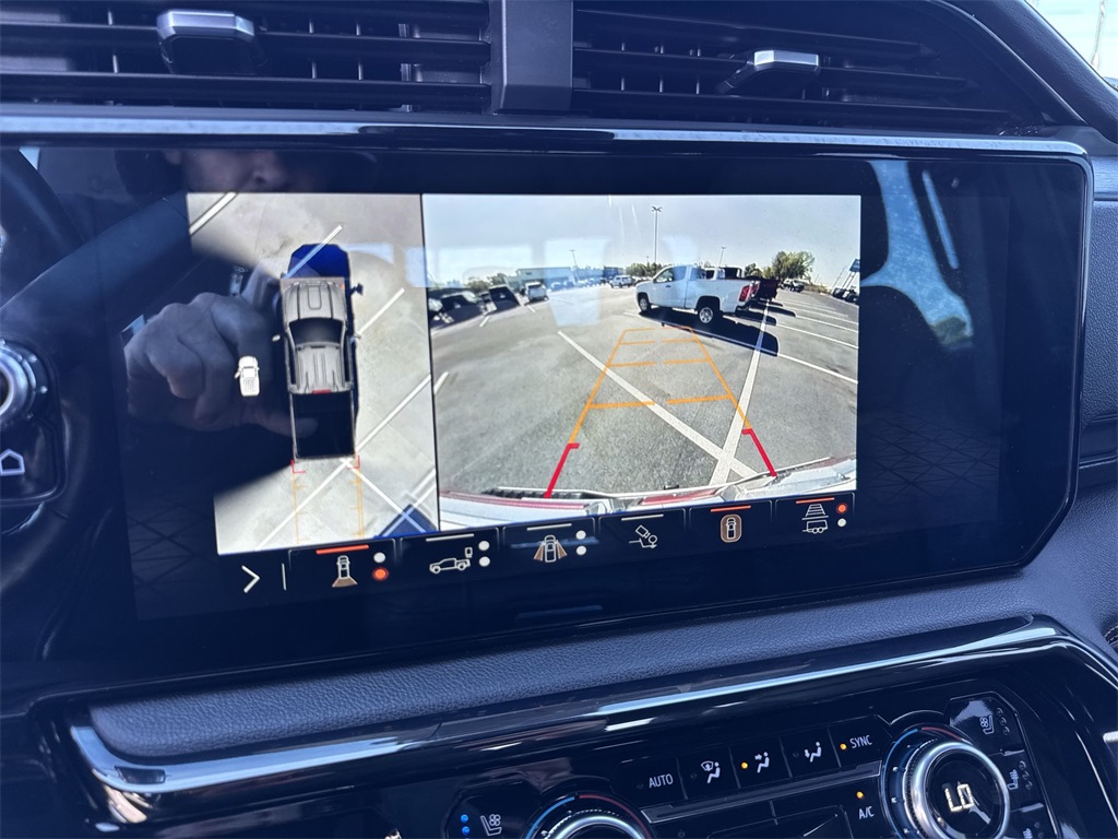 2024 GMC Sierra 2500HD AT4 Image 20 of 27