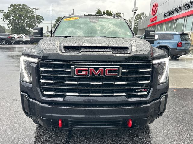 2024 GMC Sierra 2500HD AT4 Image 3 of 31