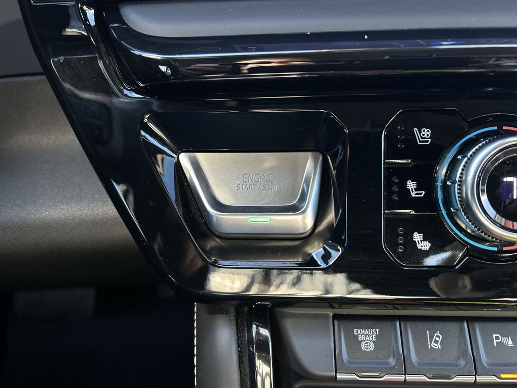 2024 GMC Sierra 2500HD AT4X Image 29 of 32