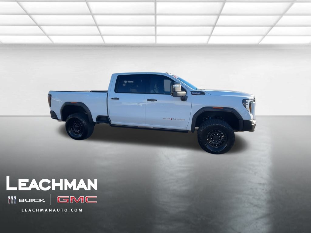 2024 GMC Sierra 2500HD AT4X Image 5 of 32
