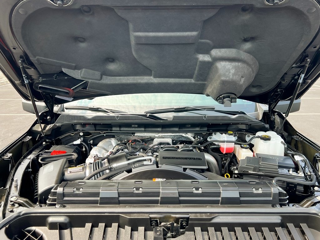 2024 GMC Sierra 2500HD AT4X Image 7 of 32