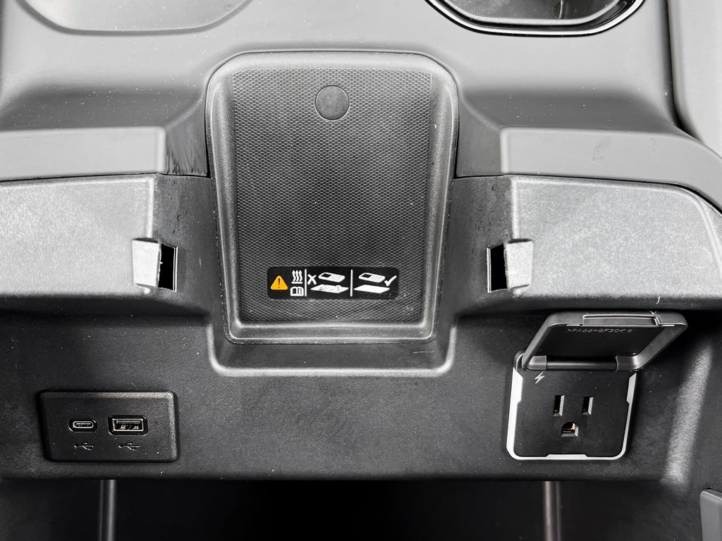 2024 GMC Sierra 2500HD AT4X Image 24 of 32