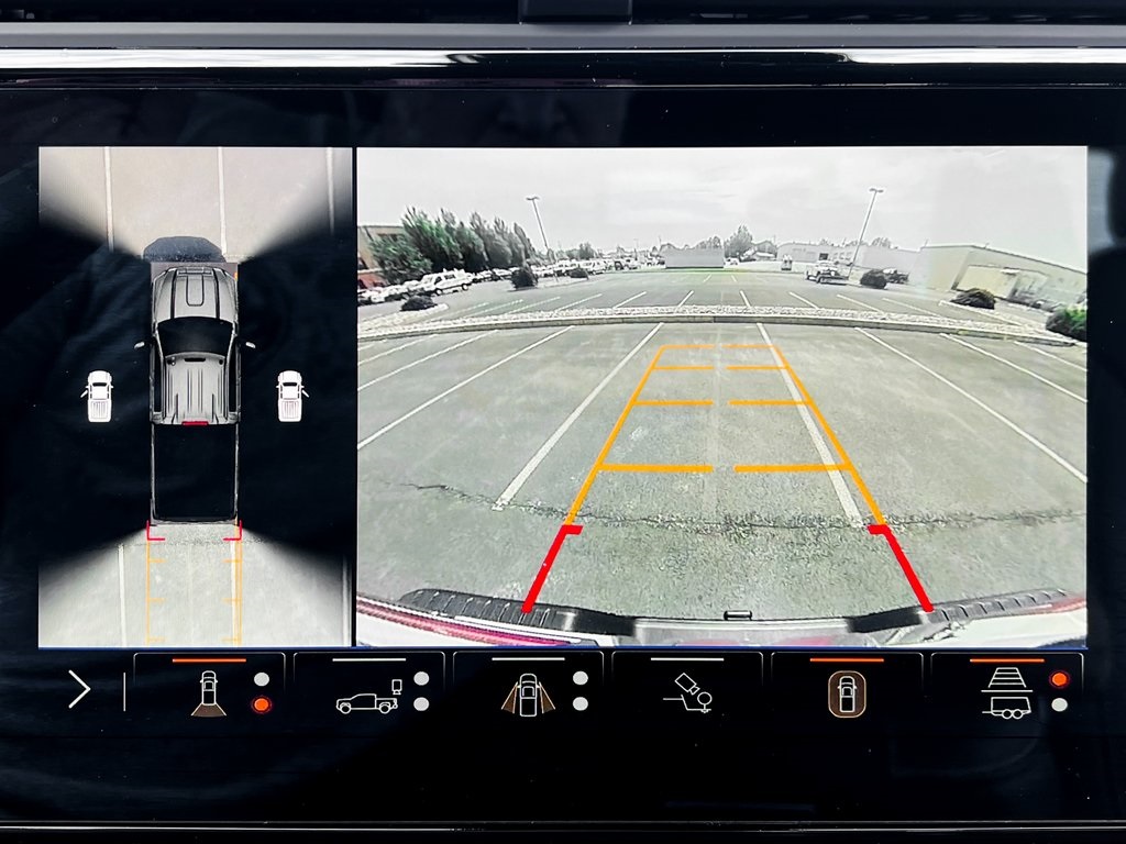 2024 GMC Sierra 2500HD AT4X Image 18 of 32