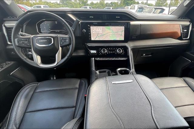 2024 GMC Sierra 2500HD Denali Image 19 of 33