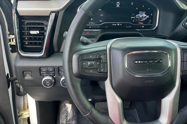 2024 GMC Sierra 2500HD Denali Image 21 of 33