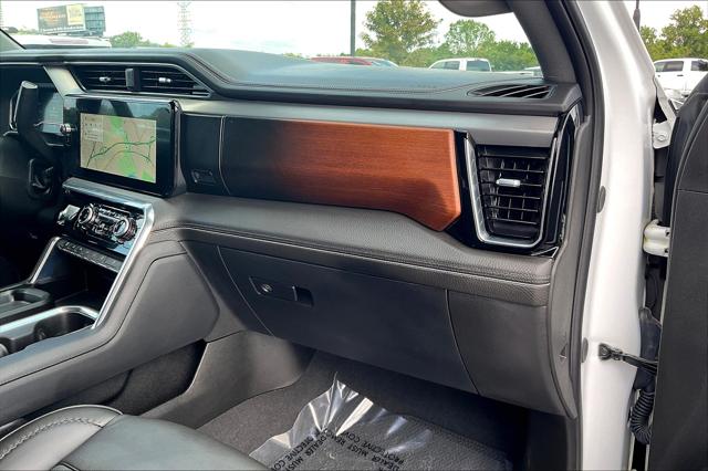 2024 GMC Sierra 2500HD Denali Image 20 of 33