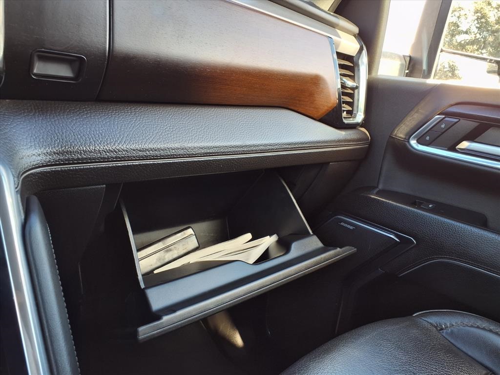 2024 GMC Sierra 2500HD Denali Image 36 of 38