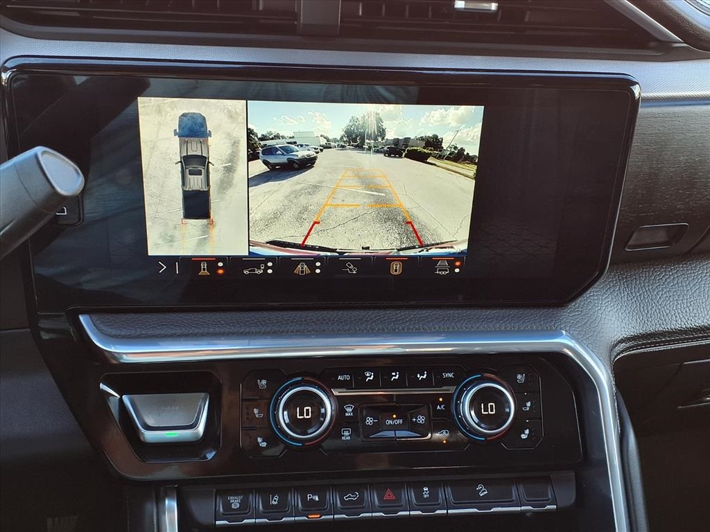 2024 GMC Sierra 2500HD Denali Image 22 of 38