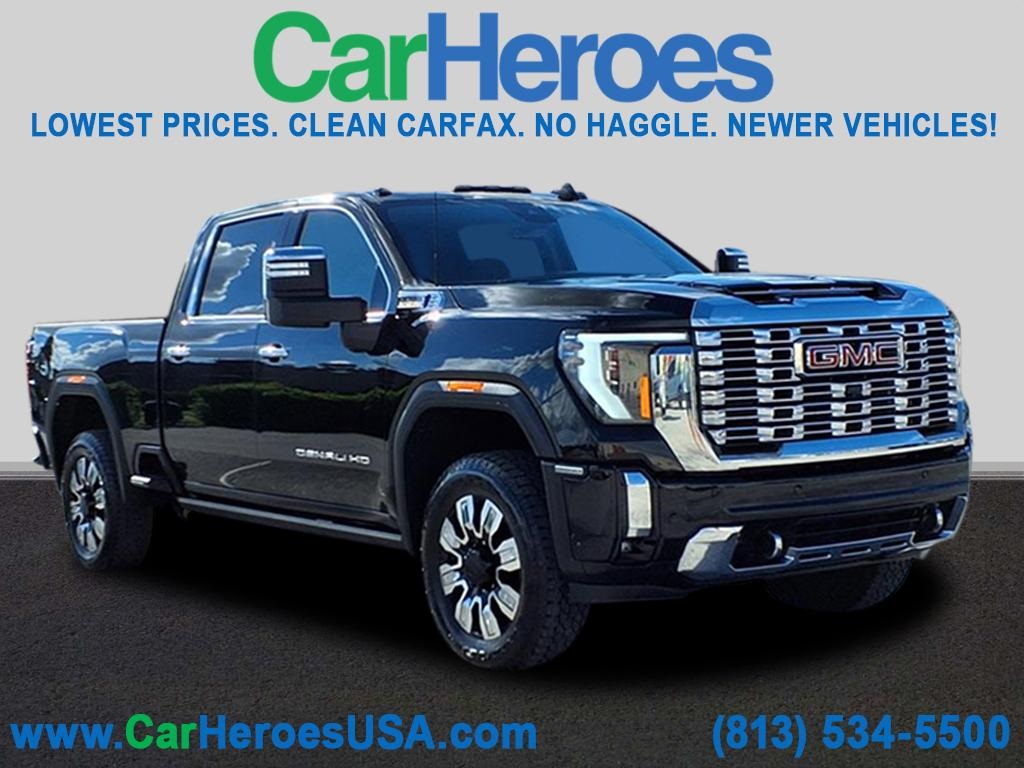 2024 GMC Sierra 2500HD Denali Image 3 of 38