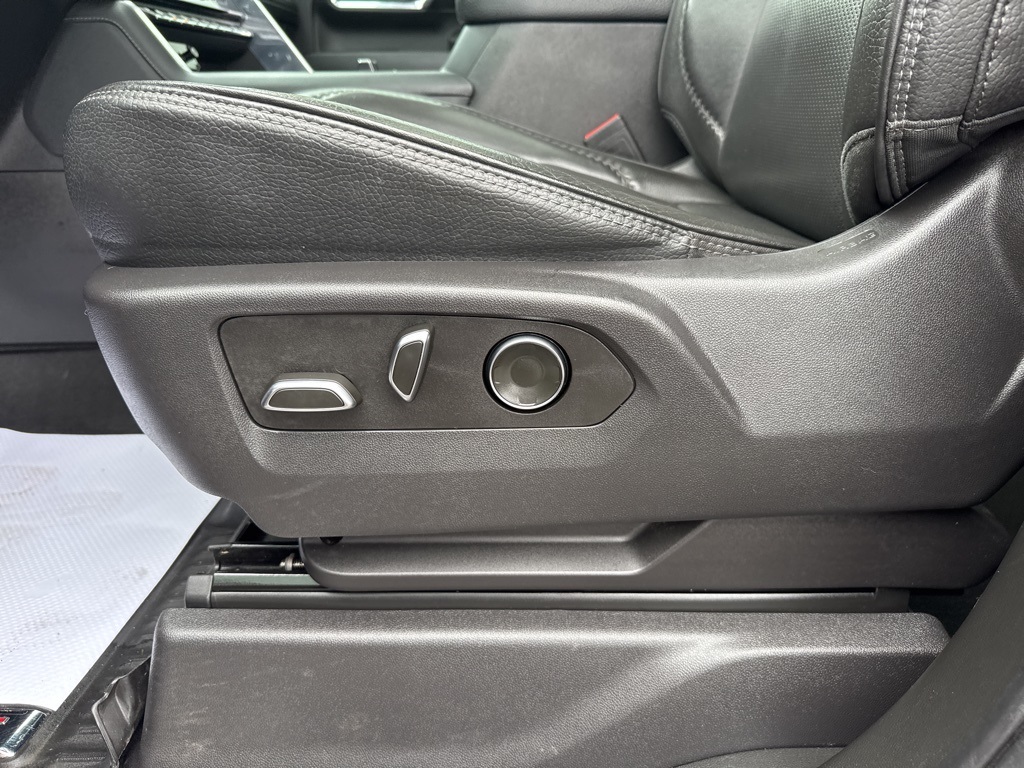 2024 GMC Sierra 2500HD Denali Image 31 of 45