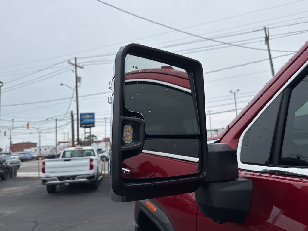 2024 GMC Sierra 2500HD Denali Image 43 of 45