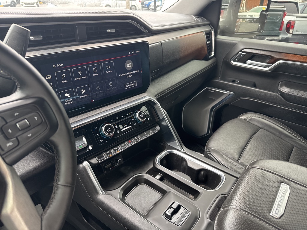 2024 GMC Sierra 2500HD Denali Image 34 of 45