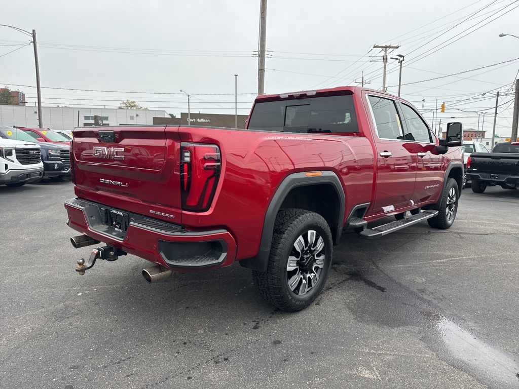 2024 GMC Sierra 2500HD Denali Image 5 of 45
