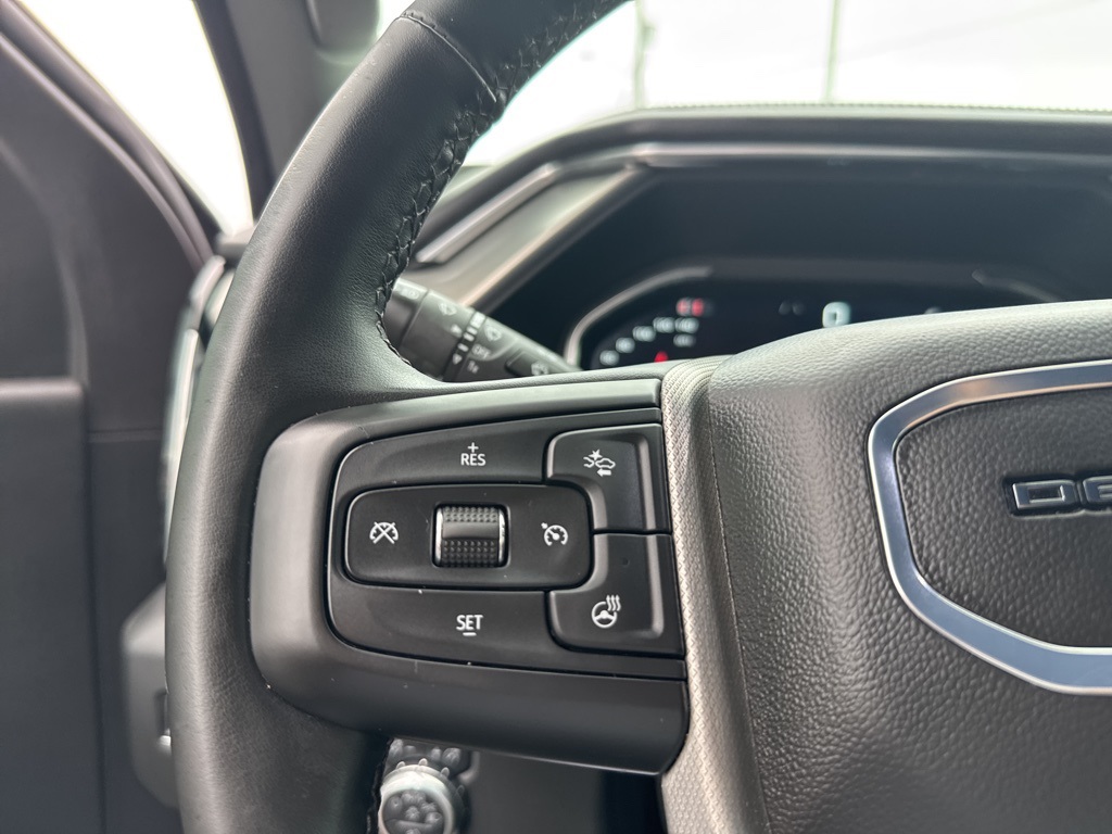 2024 GMC Sierra 2500HD Denali Image 30 of 45