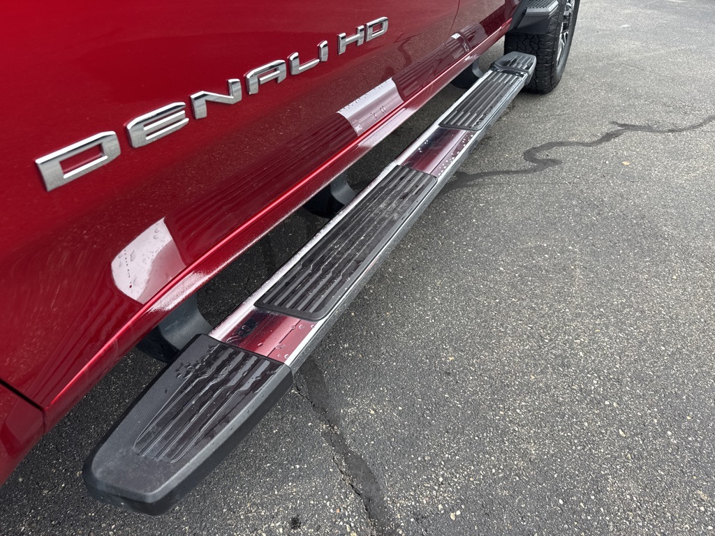 2024 GMC Sierra 2500HD Denali Image 13 of 45