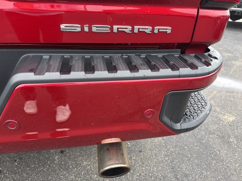 2024 GMC Sierra 2500HD Denali Image 12 of 45
