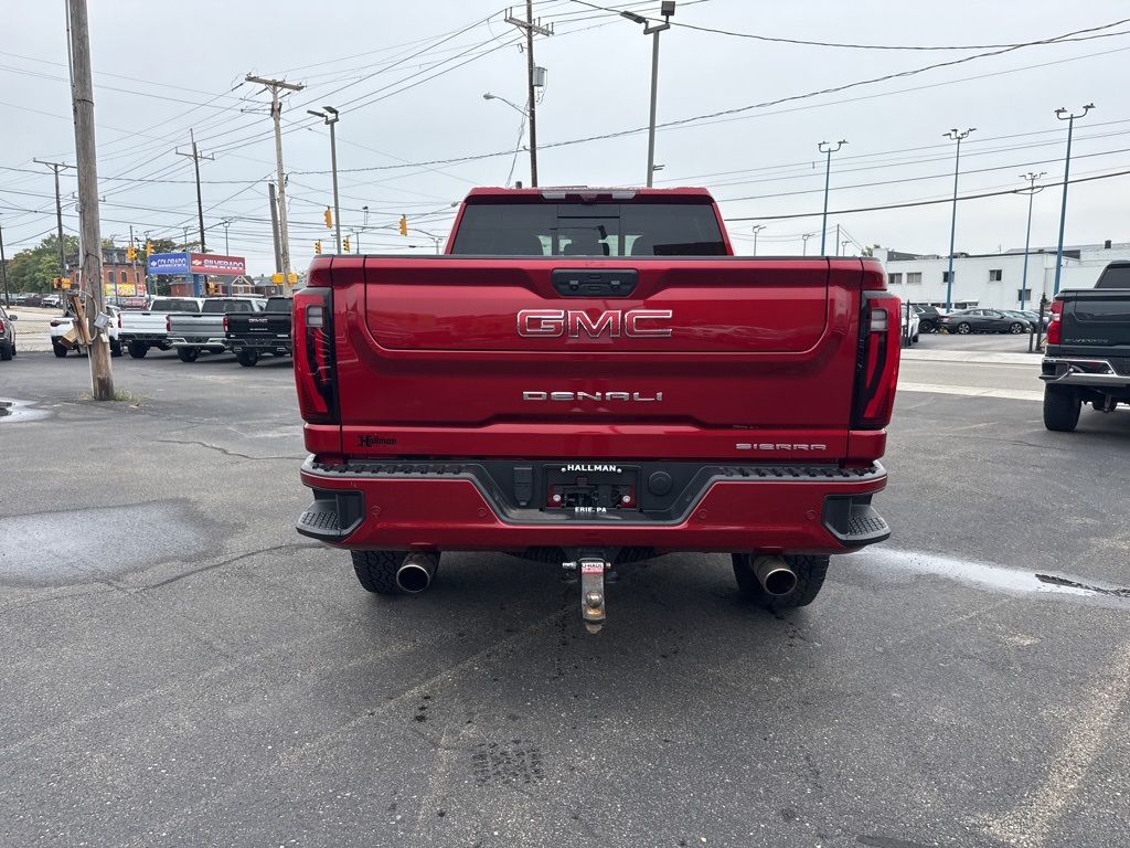 2024 GMC Sierra 2500HD Denali Image 6 of 45