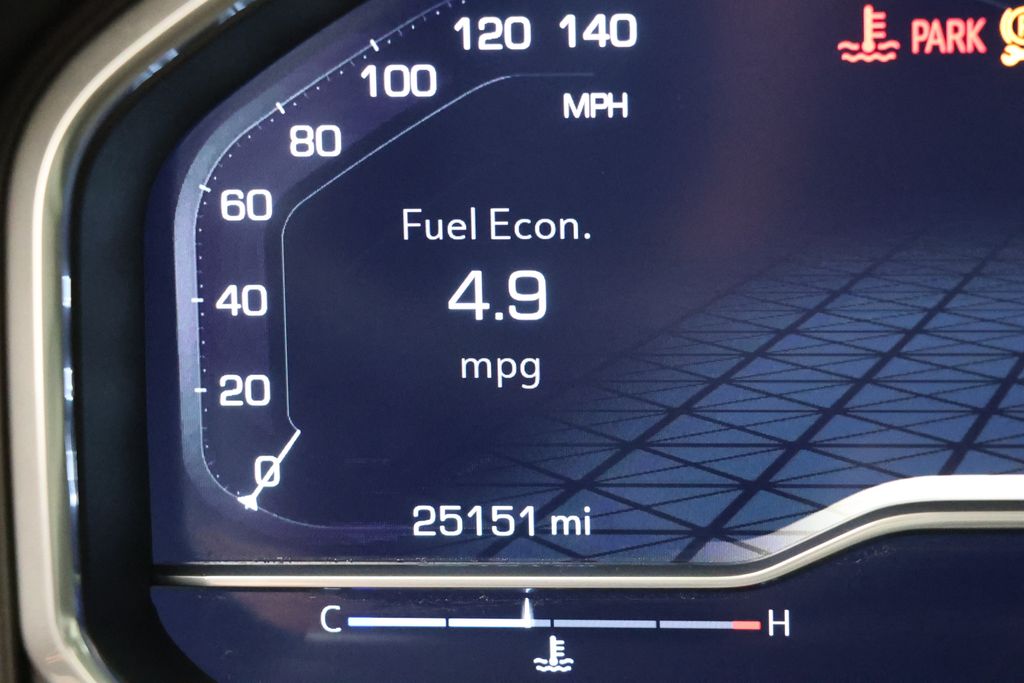 2024 GMC Sierra 2500HD Denali Image 25 of 38