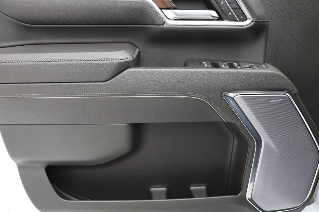 2024 GMC Sierra 2500HD Denali Image 21 of 38
