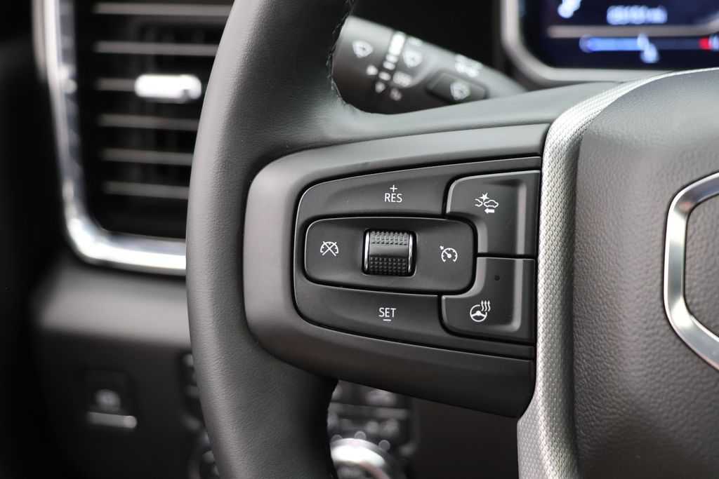 2024 GMC Sierra 2500HD Denali Image 26 of 38