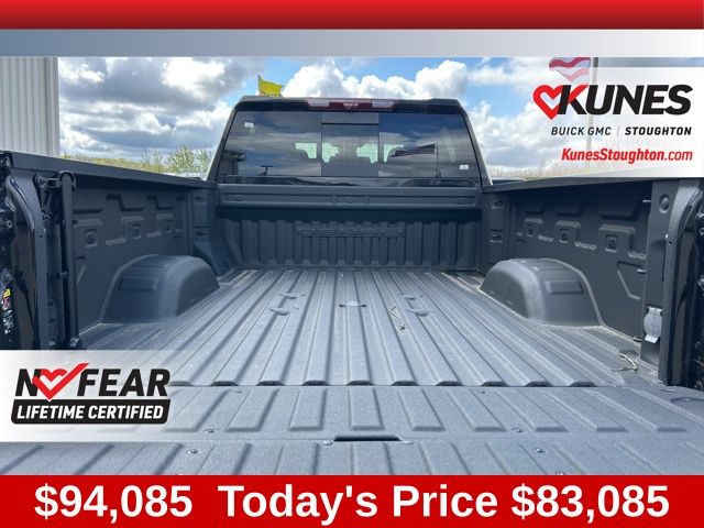 2024 GMC Sierra 2500HD Denali Image 16 of 55