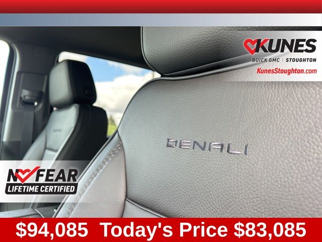 2024 GMC Sierra 2500HD Denali Image 36 of 55