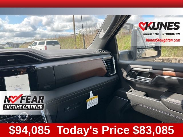 2024 GMC Sierra 2500HD Denali Image 23 of 55