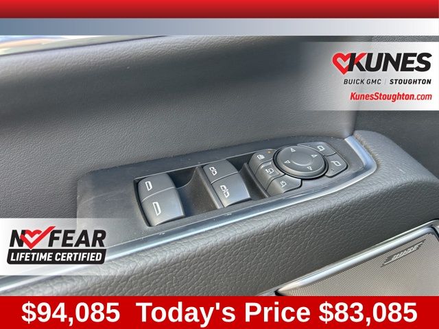 2024 GMC Sierra 2500HD Denali Image 35 of 55