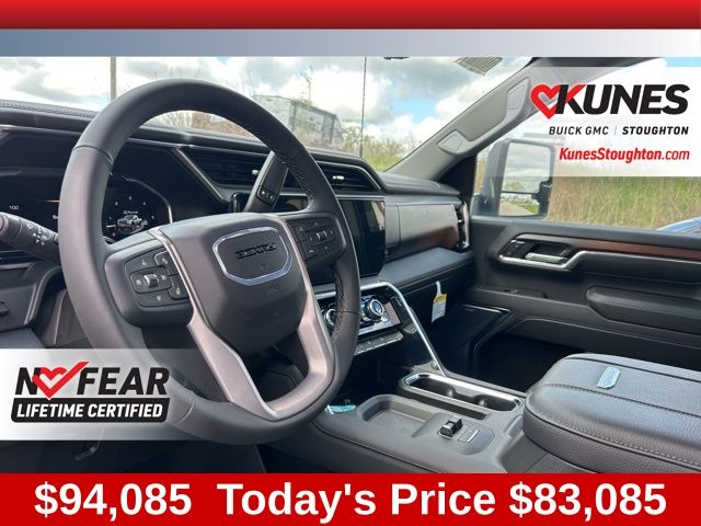 2024 GMC Sierra 2500HD Denali Image 21 of 55