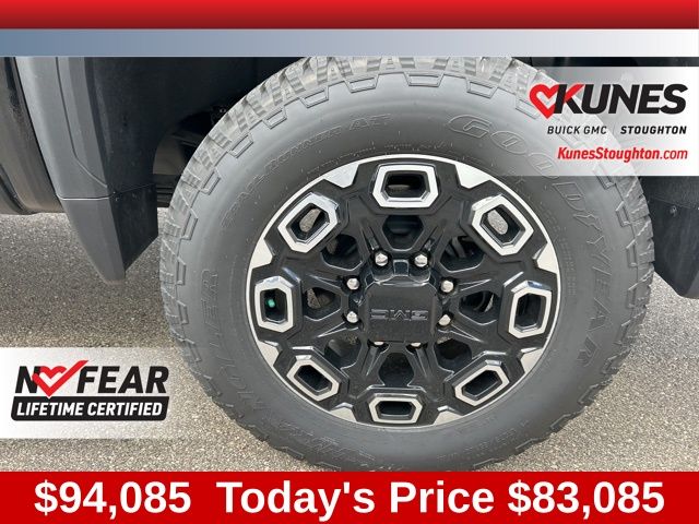 2024 GMC Sierra 2500HD Denali Image 15 of 55